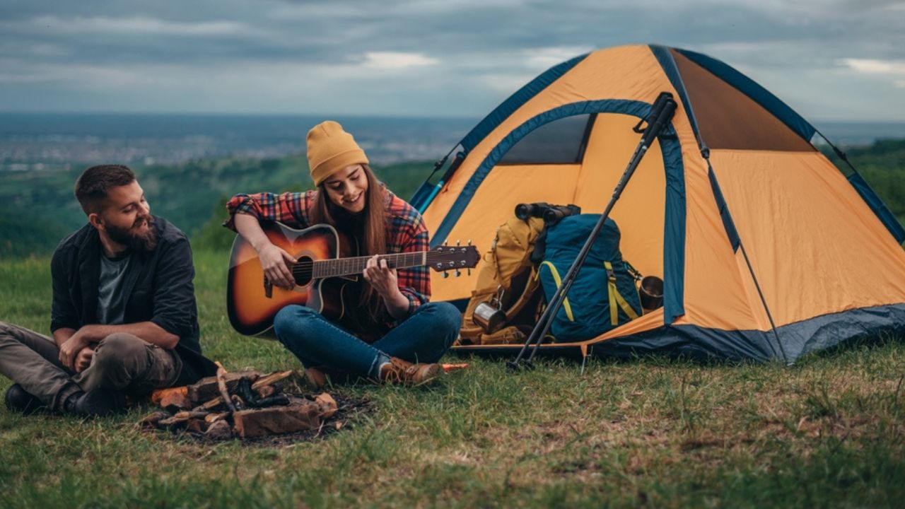 Date Ideas for Introverts Camping