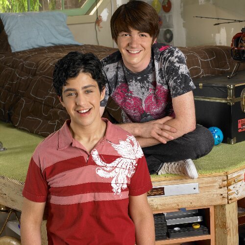 Drake Bell and Josh Peck in Nickelodeon's sitcom Drake and Josh