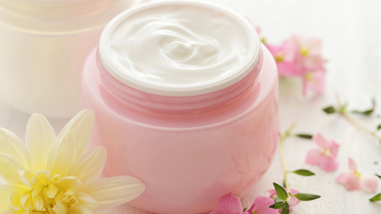 Body Lotion: What Is It And What Does It Do to Your Skin?