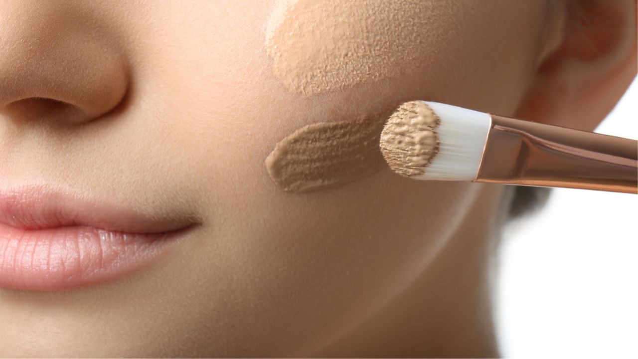 How to Apply Foundation with a Brush?