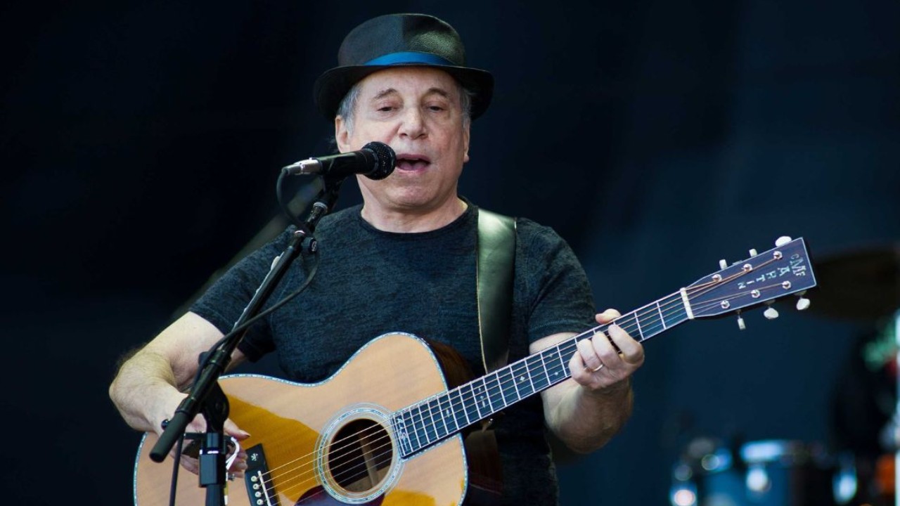 Paul Simon (via Getty Images)