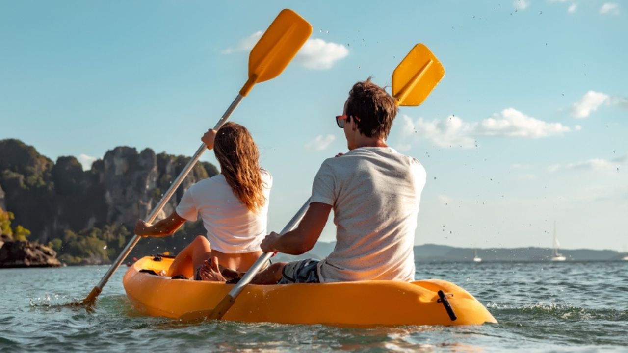 Try a Rowing Boat Date