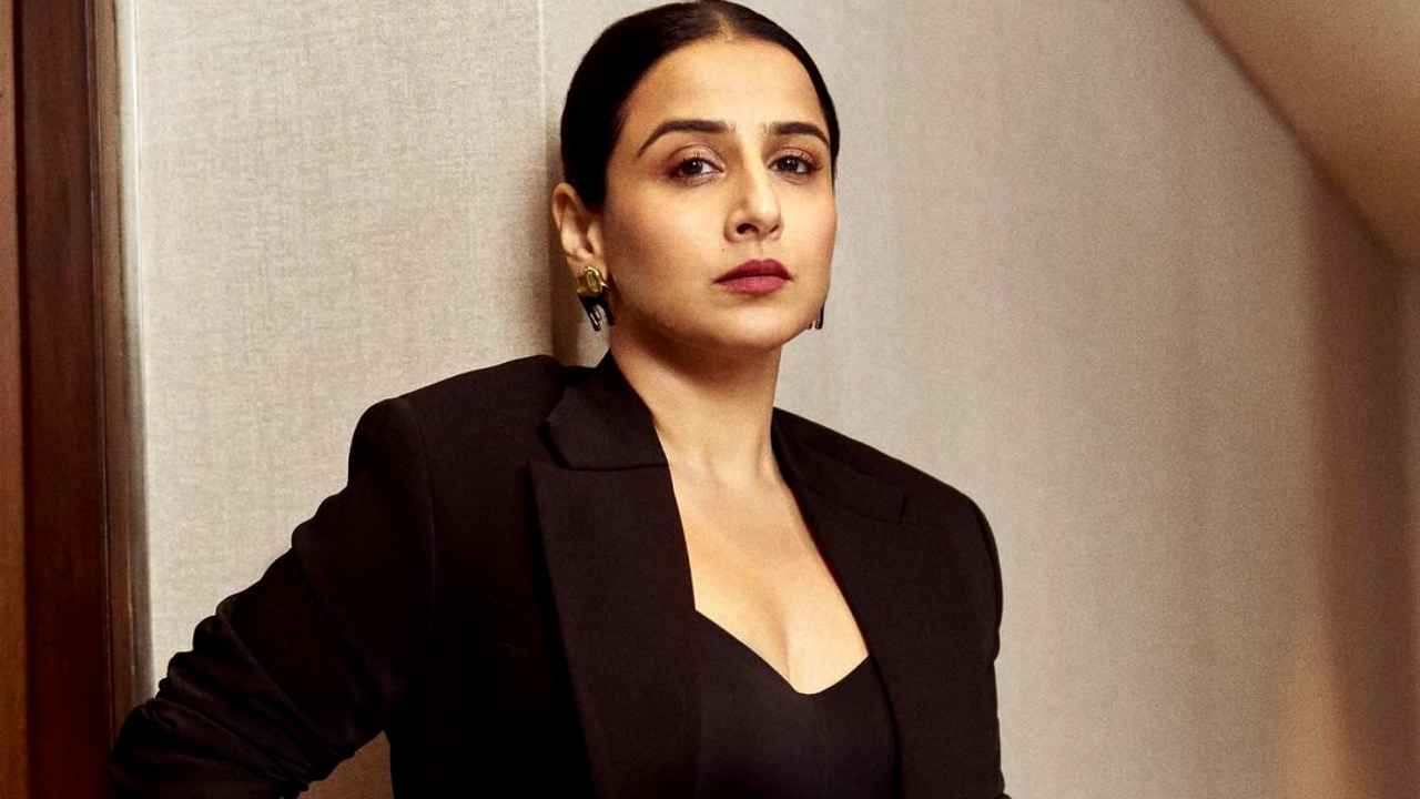 Vidya Balan gives power dressing a sexy spin in black blazer with matching  crop top and slit-cut skirt | PINKVILLA