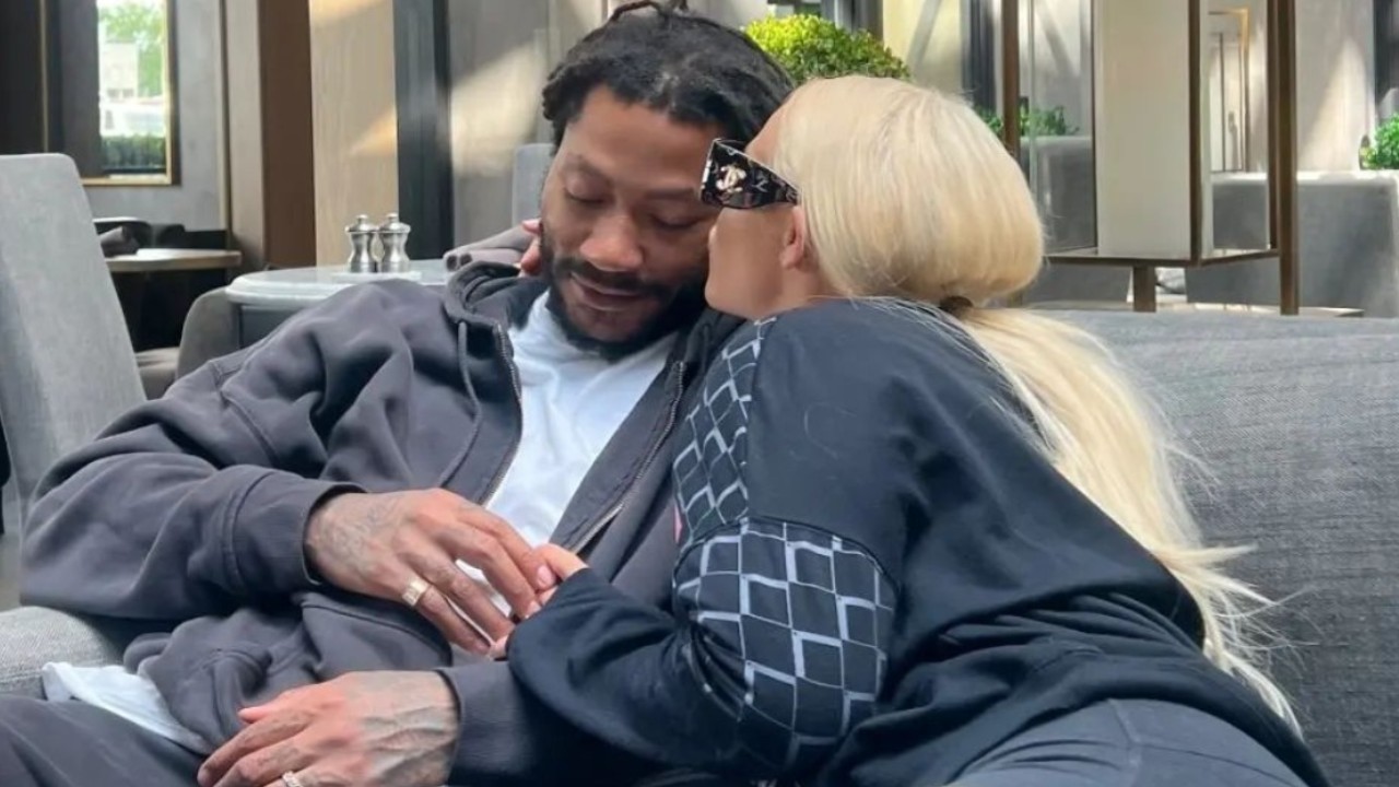  Watch: Derrick Rose Inks His Love For Wife A Andersen With Her Name Inked on His Face 