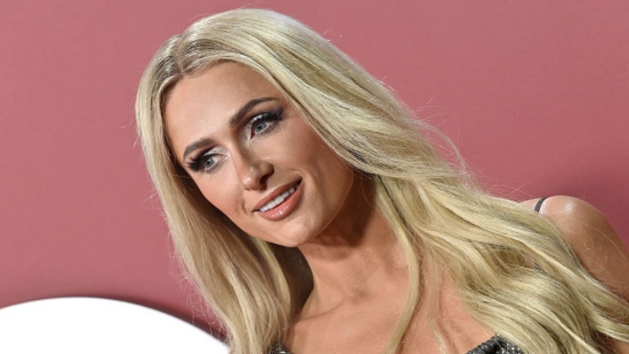 Paris Hilton Hilariously Points Out Her Baby Looks 'Pale' In Comparison After She Got Spray Tan