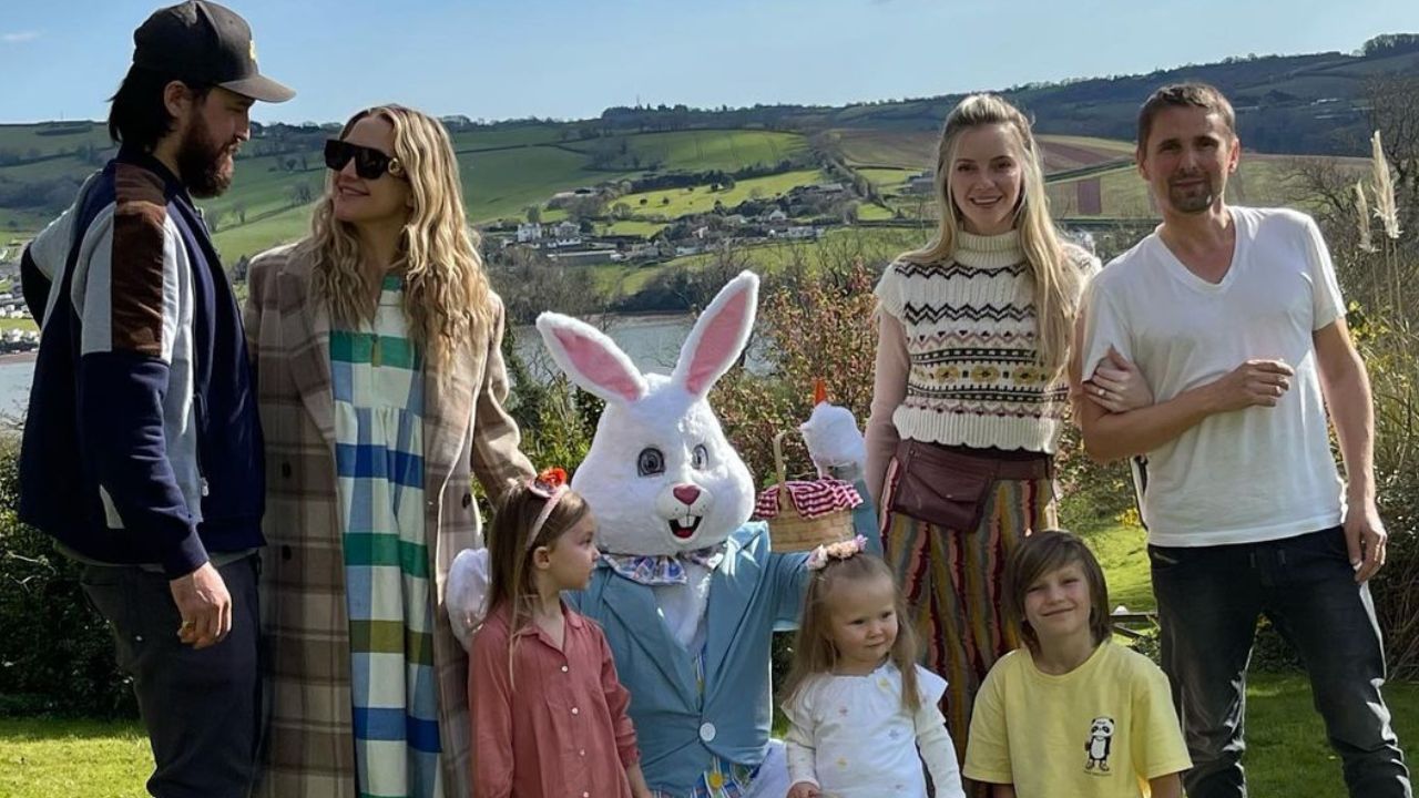 Kate Hudson, Fujikawa, and their daughter Rani with her ex-fiancé Bellamy, their son Bingham, Bellamy's wife Elle Evans, and their daughter Lovella.