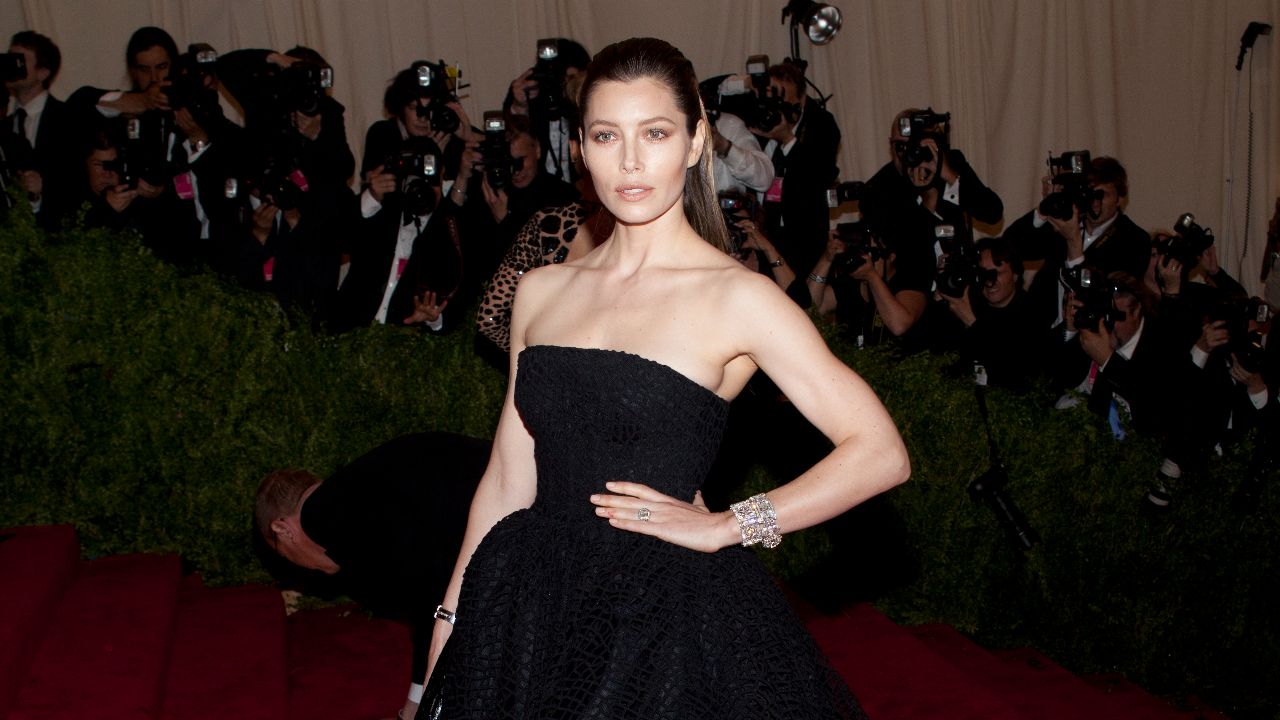 Met Gala 2024: Jessica Biel Makes Comeback On Green Carpet After 11 ...