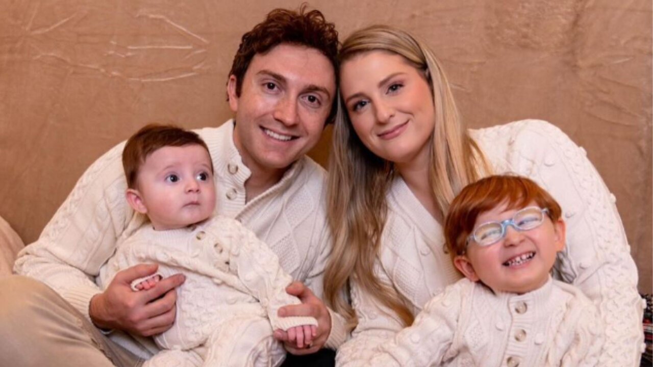 Daryl Sabara and Meghan Trainor with their kids (Instagram/meghantrainor)