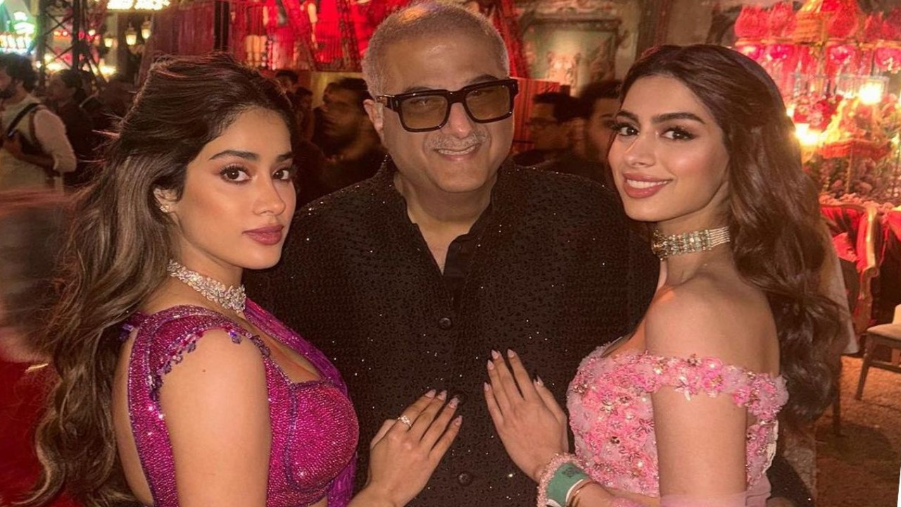 Boney Kapoor says he apologized to his ‘upset’ kids after over-sharing in interviews (Instagram/Janhvi Kapoor)