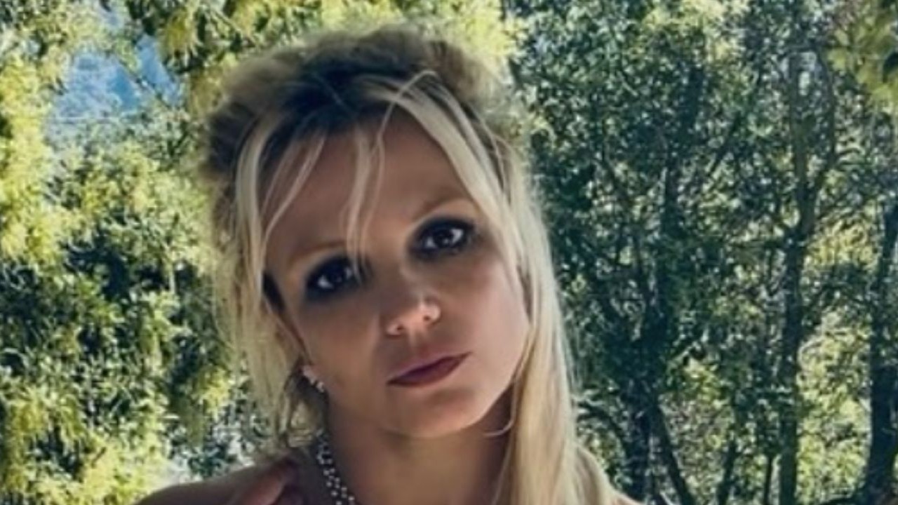 Britney Spears’ USD 1.2M Childhood Home Targeted by Scammers Amid Struggles to Sell: DEETS