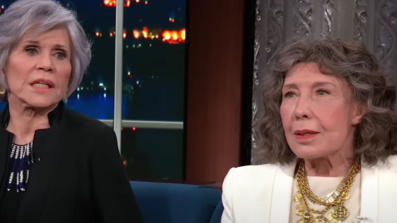 Jane Fonda and Lily Tomlin ( Image via YouTube/ The Late Show With Stephen Colbert)