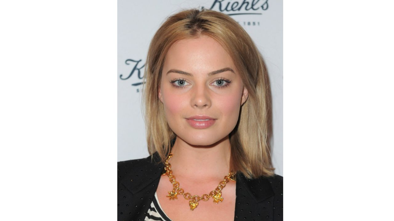 Margot Robbie's Before And After Plastic Surgery