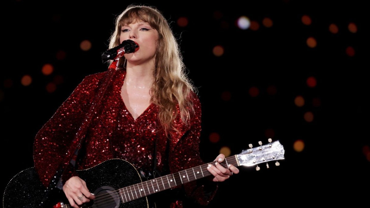 Taylor Swift Congratulates Couple Who Got Engaged At Her Show In Edinburgh