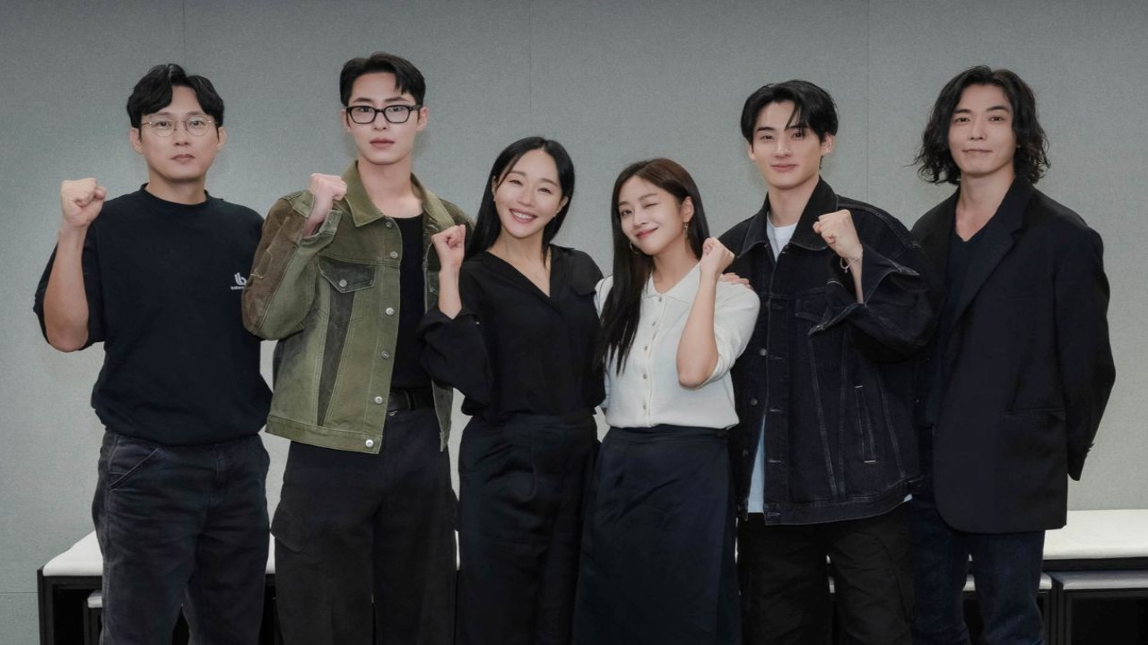 Hong Rang cast ensemble: Image from Netflix