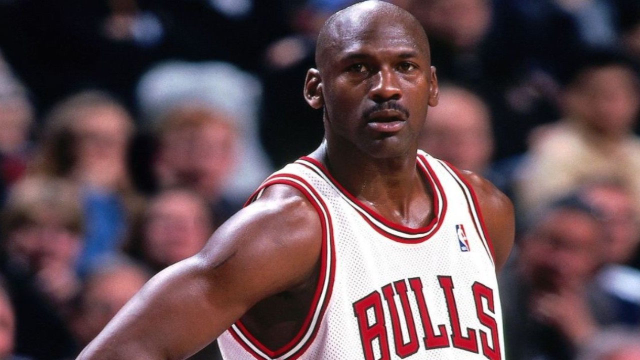 How Many Home Runs Did Michael Jordan Hit? All About NBA Legend’s MLB Stats 
