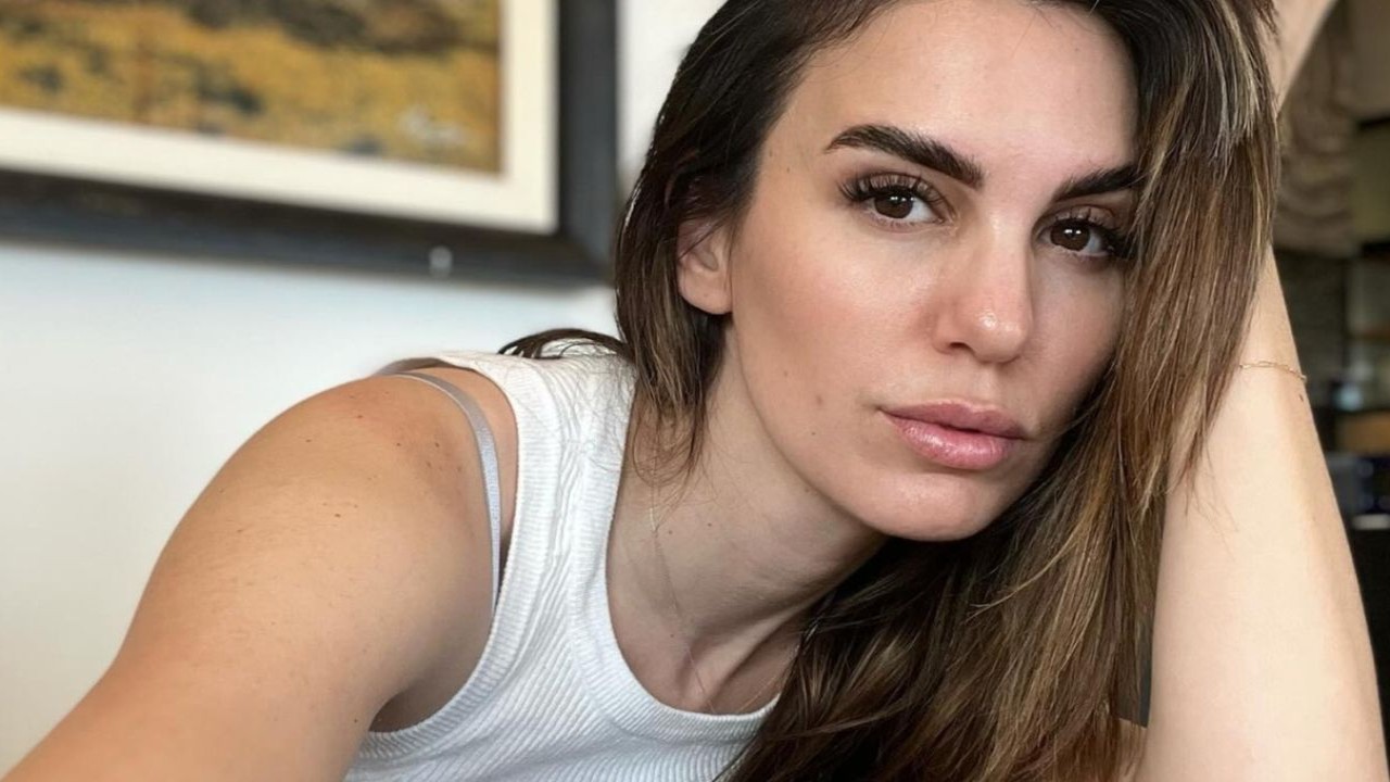 Christy Carlson Romano Revealed That She Did Not Regret Getting Breast Implants At 18