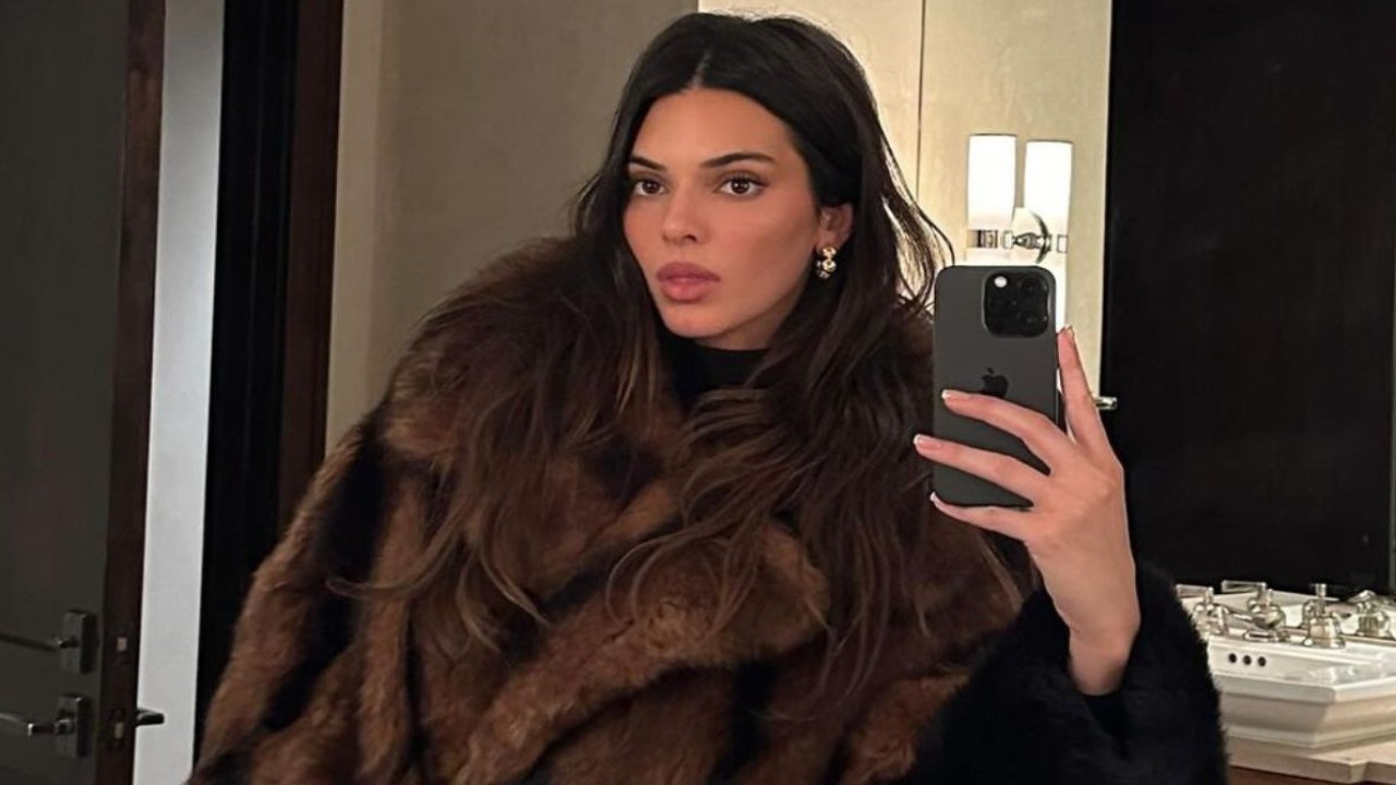 You are currently viewing Kendal Jenner Video Goes Viral at the Louvre; Find Out Why