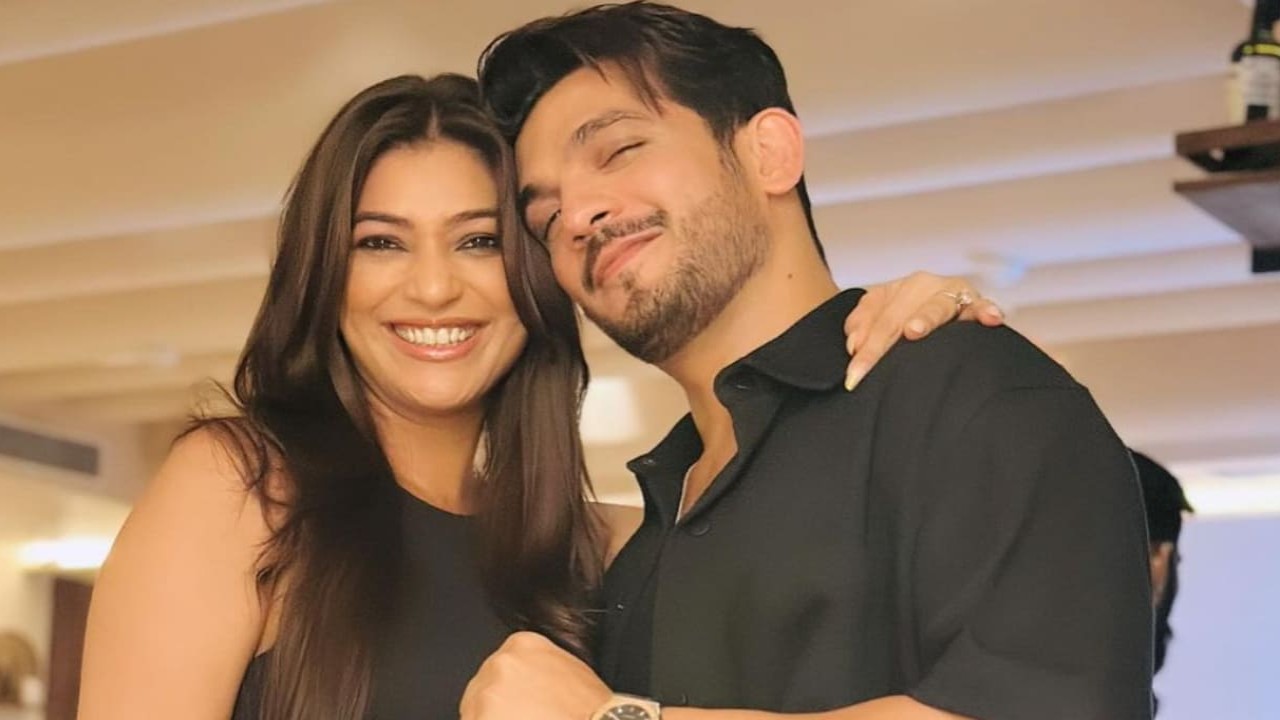 Neha Swami sets internet ablaze with her little black dress look; here’s how Arjun Bijlani REACTED