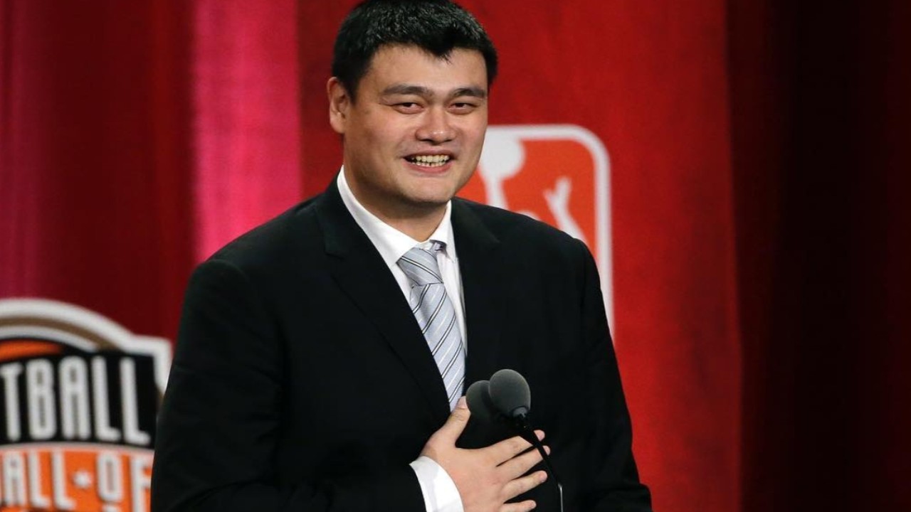 50 NBA Players With Biggest Shoe Sizes; 7'6 Yao Ming Surprisingly Not Number 1