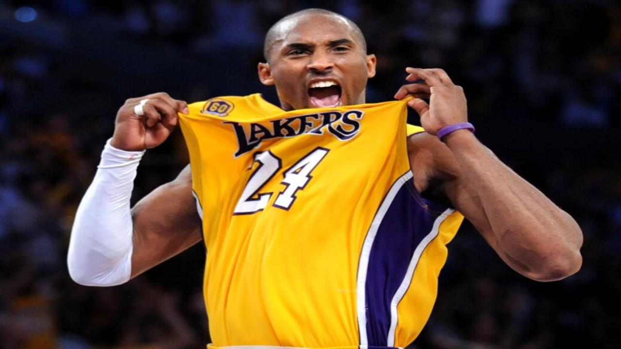 How Much Money Will Kobe Bryant’s Final Lakers Game Jacket Fetch in Auction? DETAILS Inside 