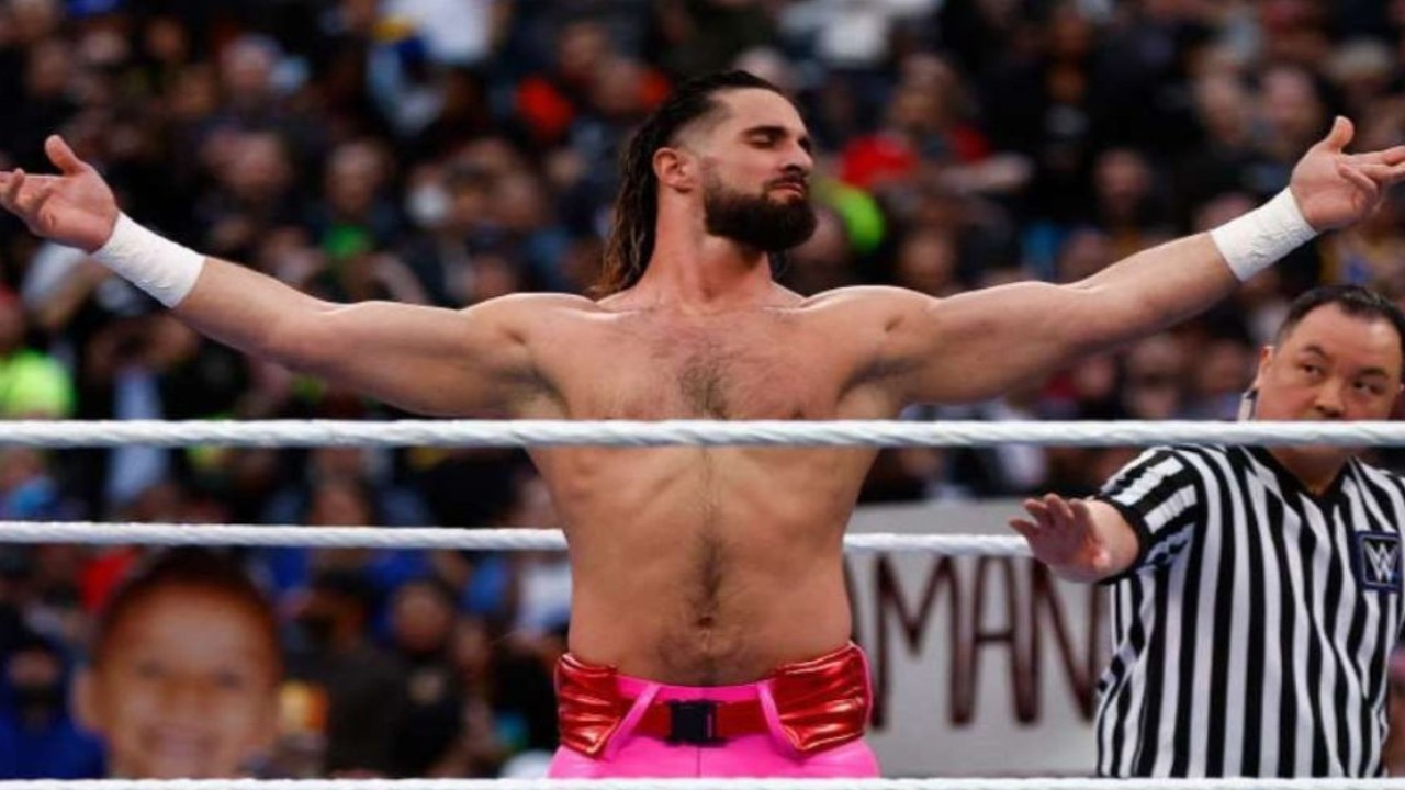 Seth Rollins Accused of Turning Serious Program Into Comedy With His Choice of Outfit on WWE Raw