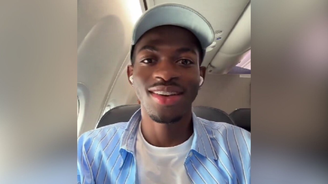 Lil Nas X Bashes Haters For Calling Him Broke After Flying On Commercial Flight