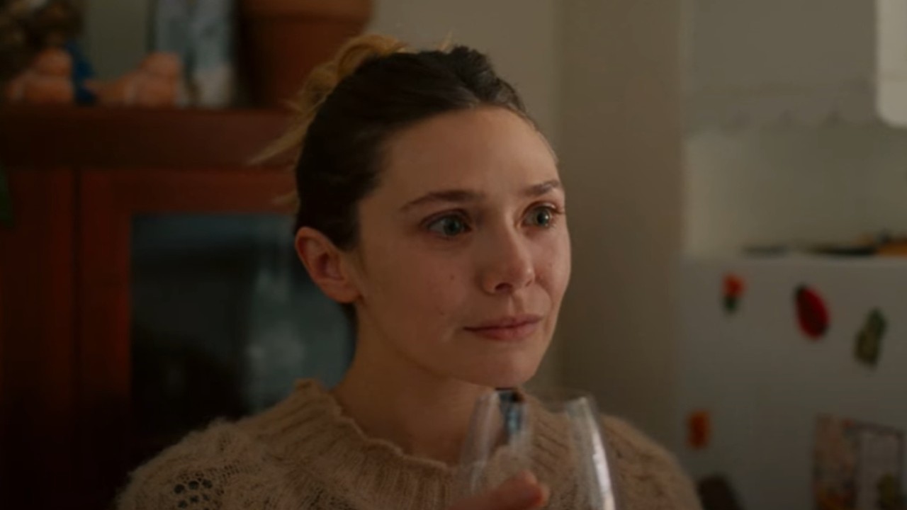 Elizabeth Olsen's His Three Daughters Trailer: Estranged Siblings Reunite To Look After Their Ailing Father