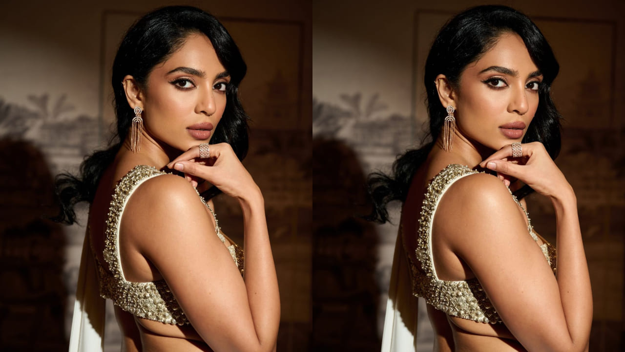 Sobhita Dhulipala in ivory saree 