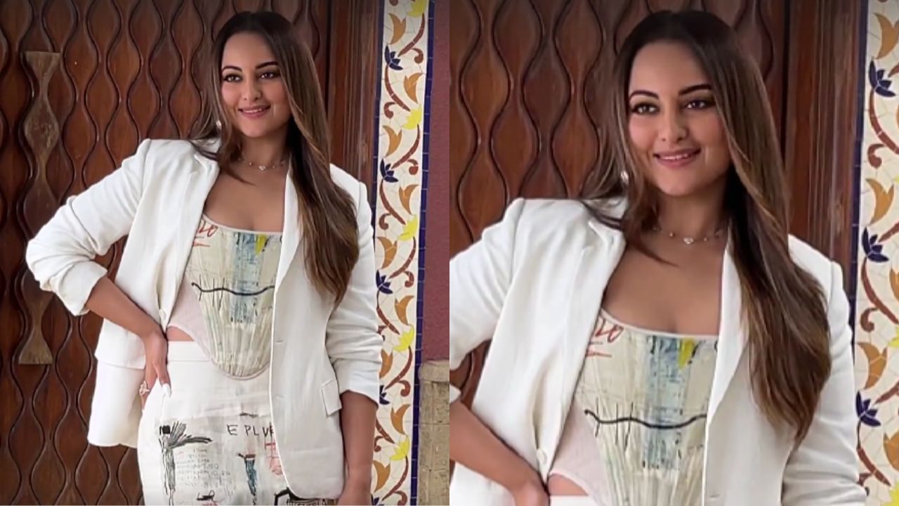 Sonakshi Sinha steps out in a quirky outfit (PC: Pinkvilla)