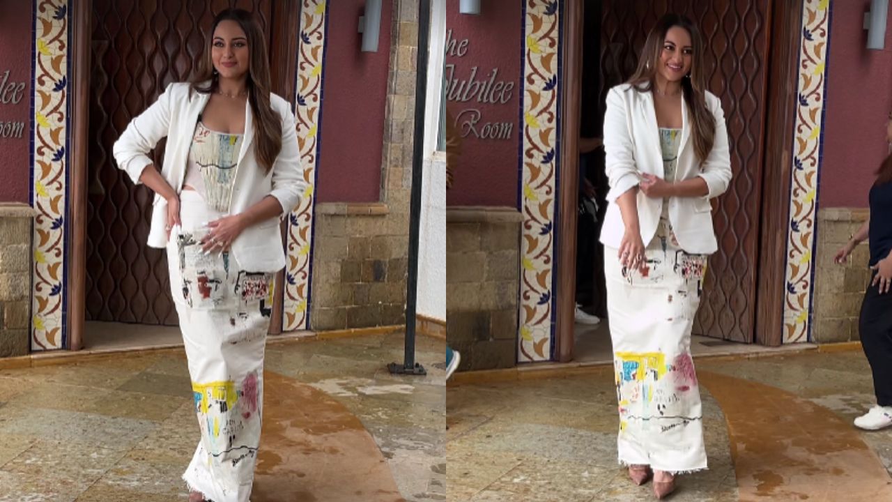 Sonakshi Sinha steps out in a quirky outfit (PC: Pinkvilla)