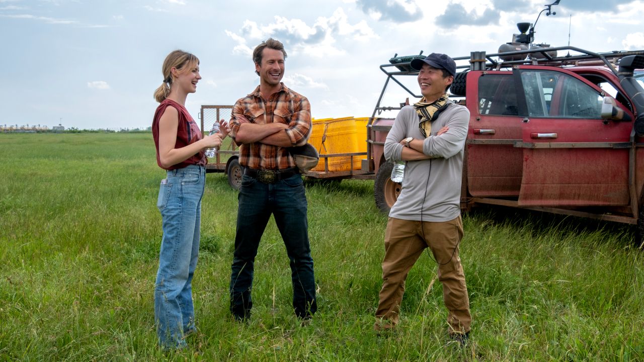 Glen Powell and Daisy Edgar-Jones on the set of Twister (Warner Bros. Pictures)