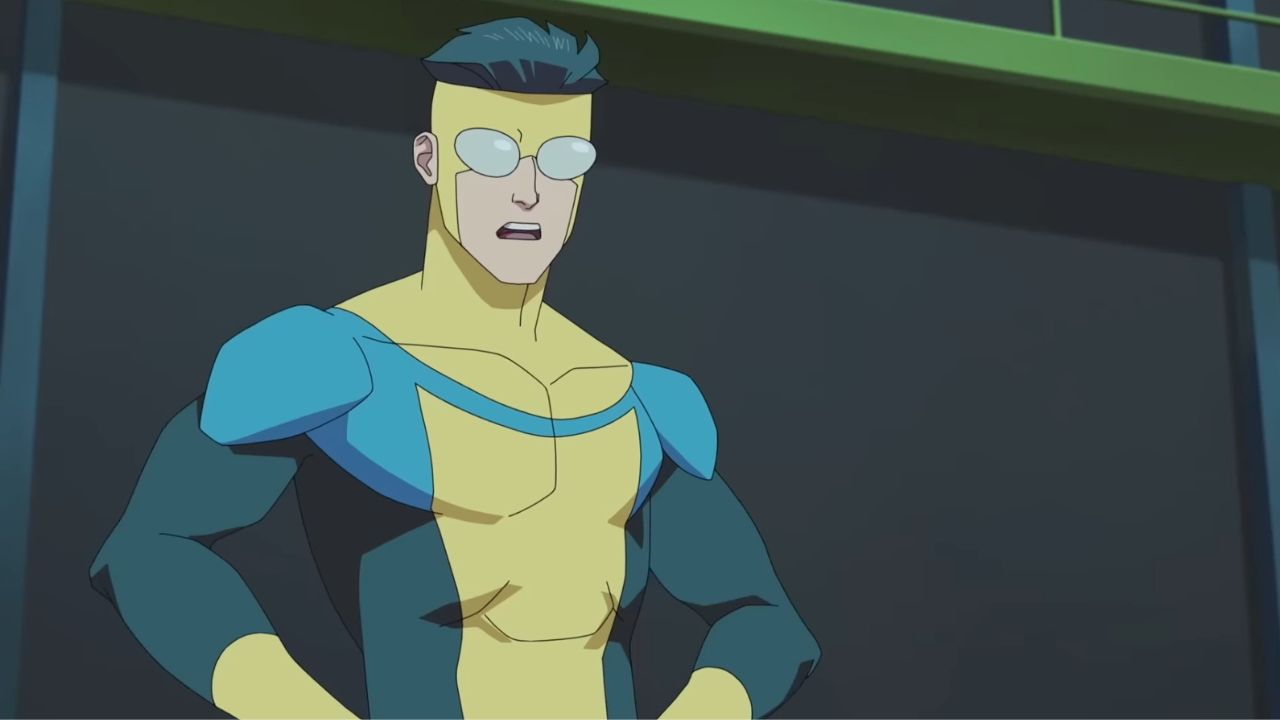 Создатель Invincible намекает на самую темную эпоху с помощью нового сине-черного костюма Марка