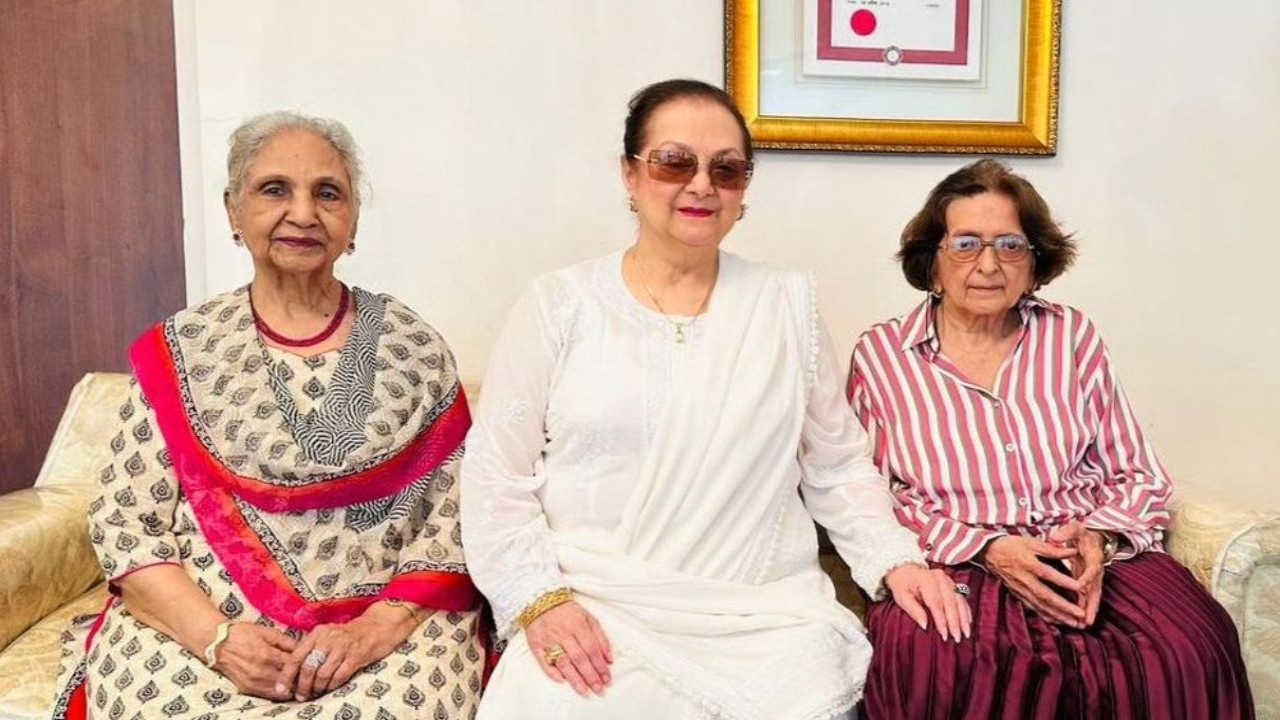 Guru Purnima 2024: Saira Banu pays tribute to Kashmir Ki Kali choreographer; her Kathak teacher Padma Shri Roshan Kumari