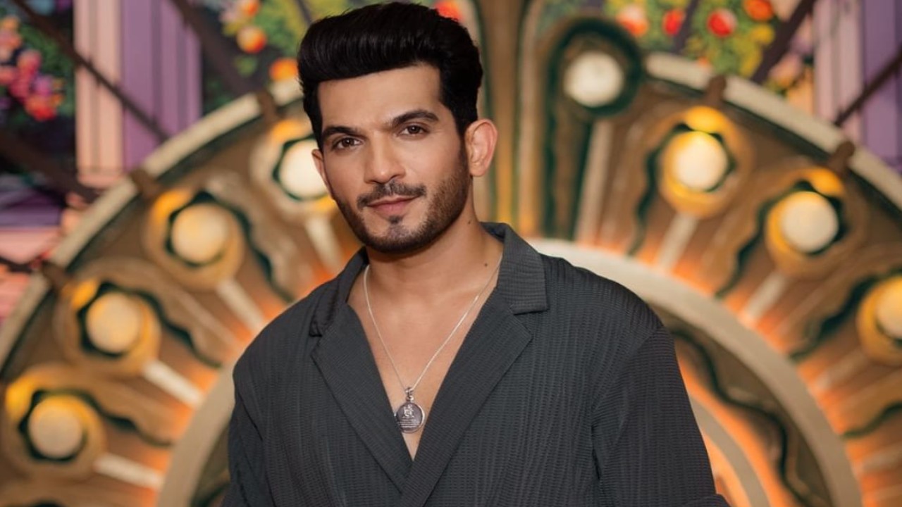 Arjun Bijlani brings laughs with candid behind-the-scenes peek from Laughter Chefs; Karan Kundrra REACTS