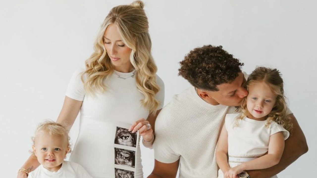 Patrick Mahomes and Brittany Mahomes with daughter Sterling and son Bronze