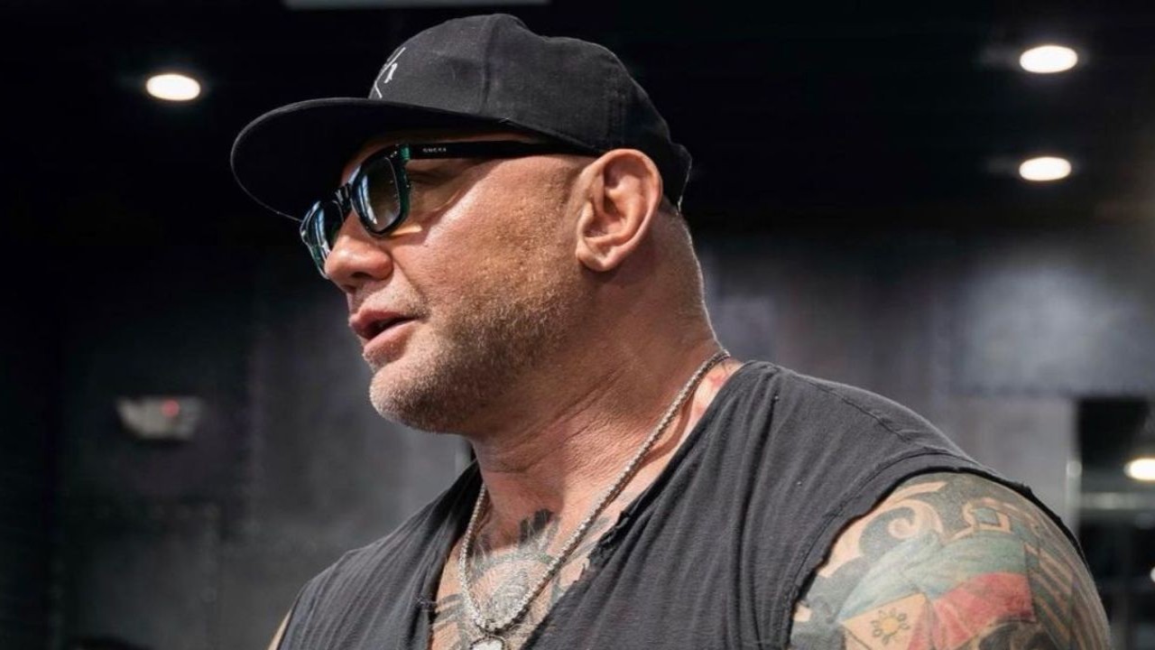Dave Batista Says He Tries Sneaking His WWE Finisher Batista Bomb Into Every Movie He Does