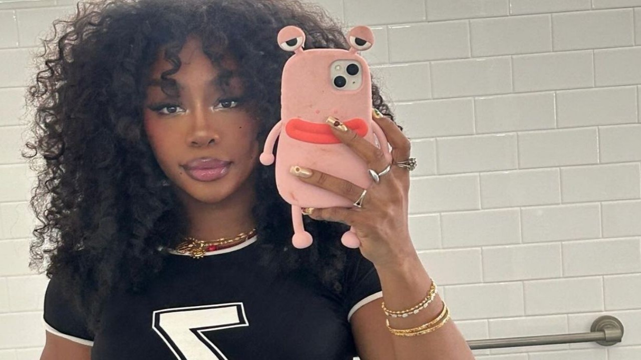 SZA Opens Up About Her Love Life; Shares The Reason Why She Is Single