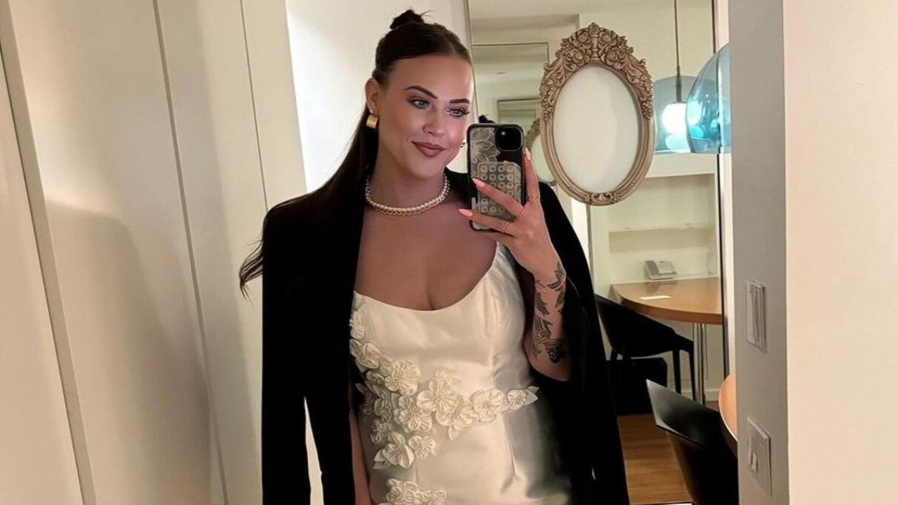 Chelsea Blackwell Jokes She's 'Still Strong Chinned' As She Denies Getting Chin Surgery; Shares What Other Procedure She Has Had