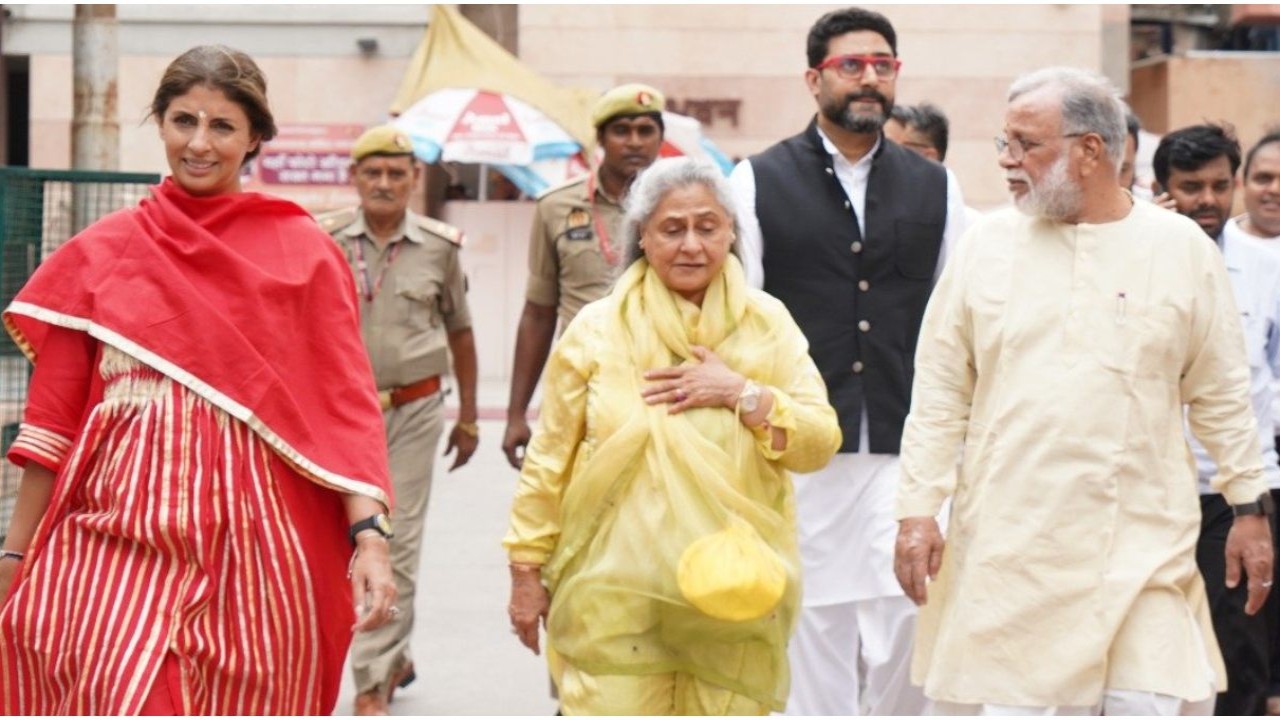 Abhishek Bachchan, Jaya Bachchan, Shweta seek blessings at Kashi Vishwanath Temple; PICS