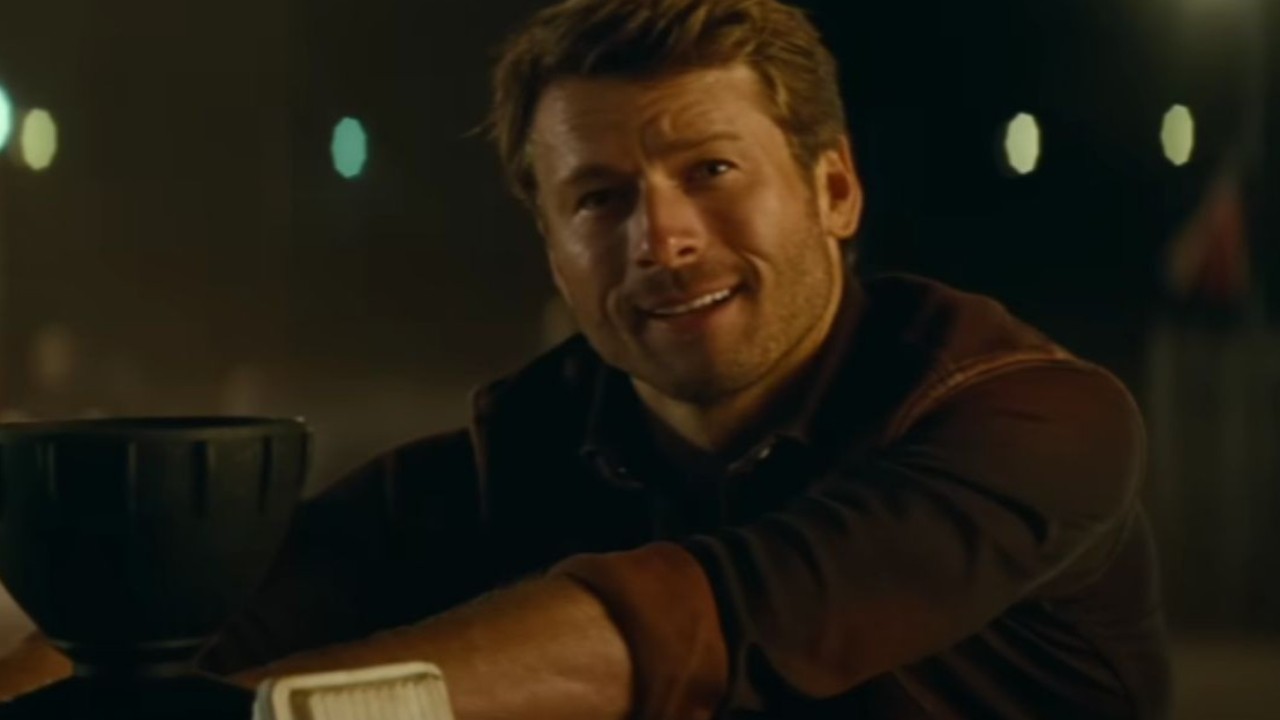 Glen Powell (Image via YouTube/ Universal Pictures)