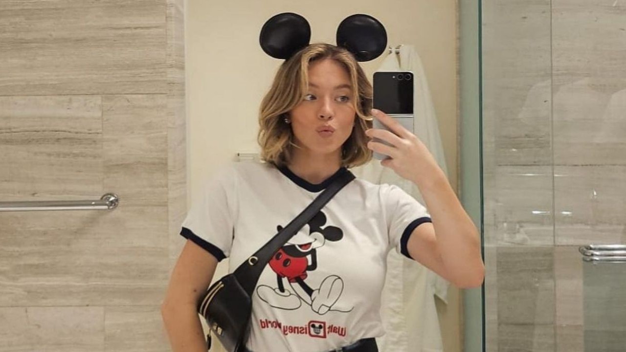 Once again Sydney Sweeney’s X (Twitter) account went down