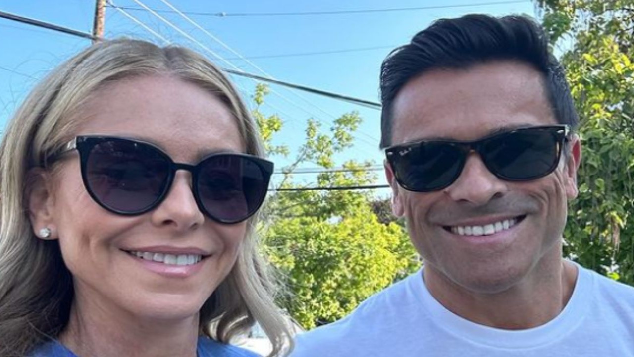 Kelly Ripa and Mark Consuelos (Image via Instagram)