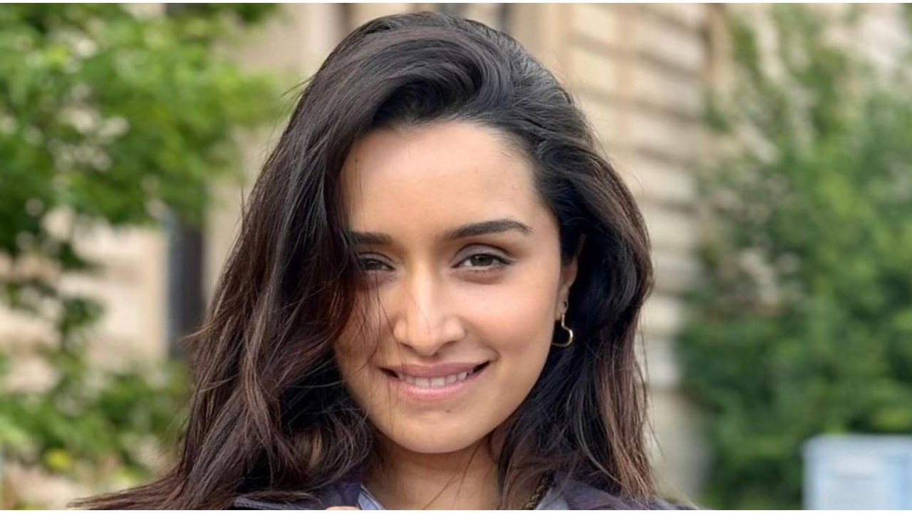 Shraddha drops PICS with ‘sabse acche dost’; 10/10 for guessing who he is