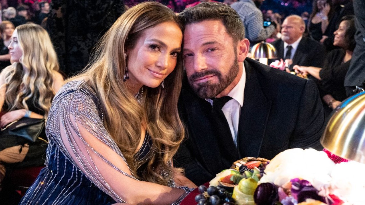 Jennifer Lopez Is 'Disappointed' With Ben Affleck As Their Divorce Has 'Hit Her Hard', ...