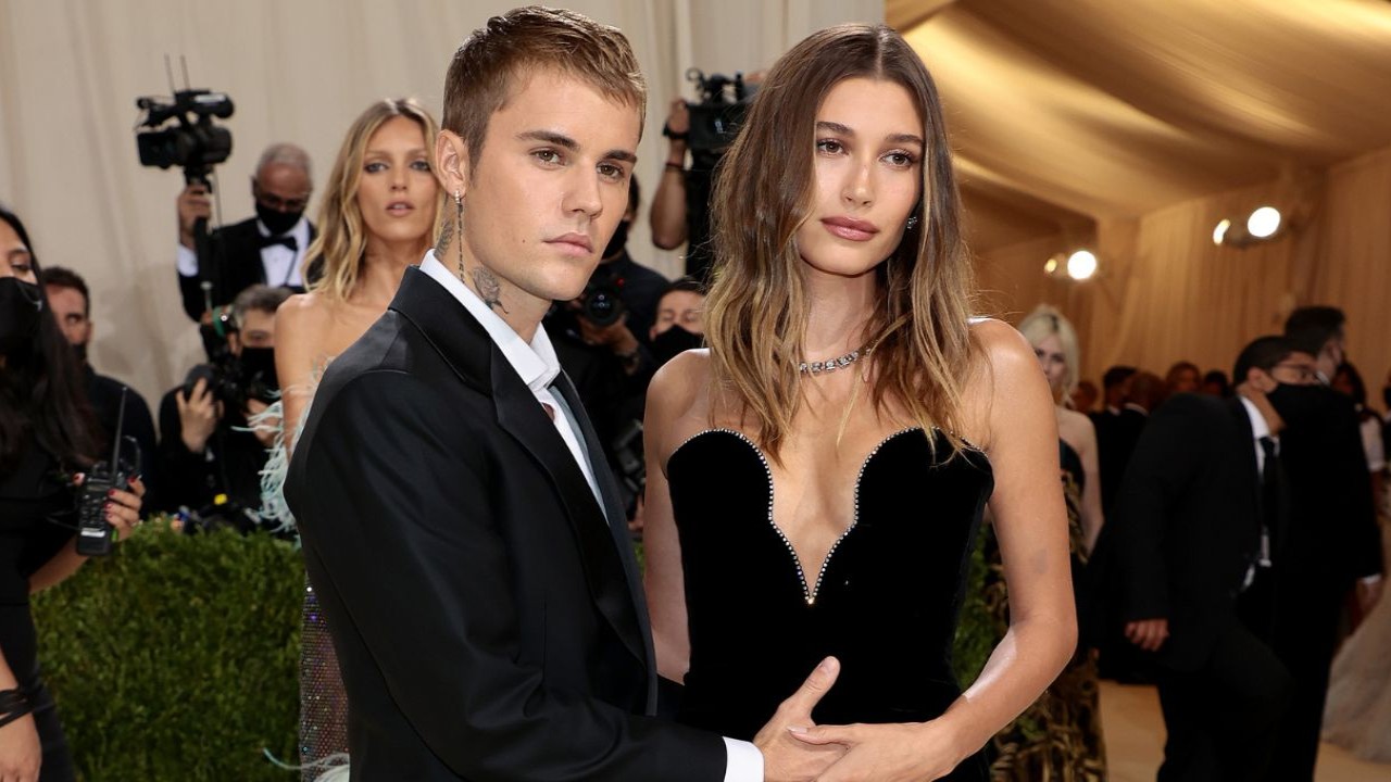 Justin Bieber Fans Rejoice As Pop Star Welcomes Baby Boy With Wife Hailey: 'So Happy For Him'