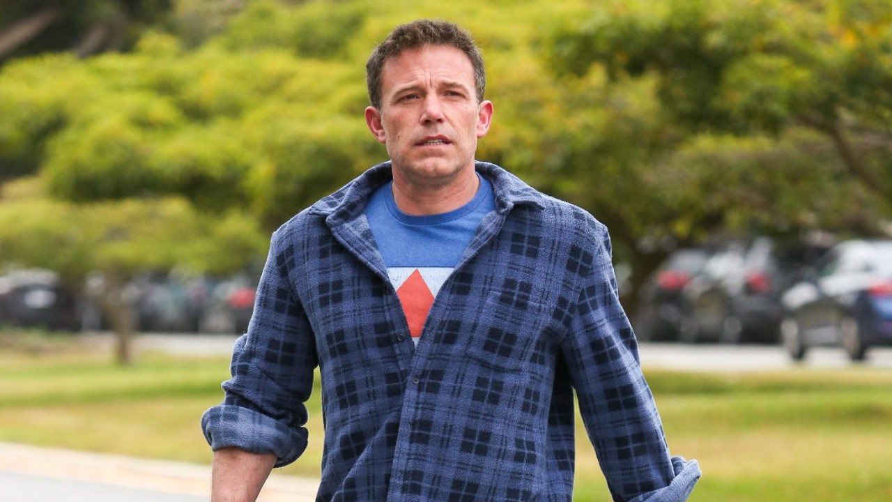 Ben Affleck celebrates his 52nd birthday quietly with his children. “It’s exactly what he wanted,” says a source