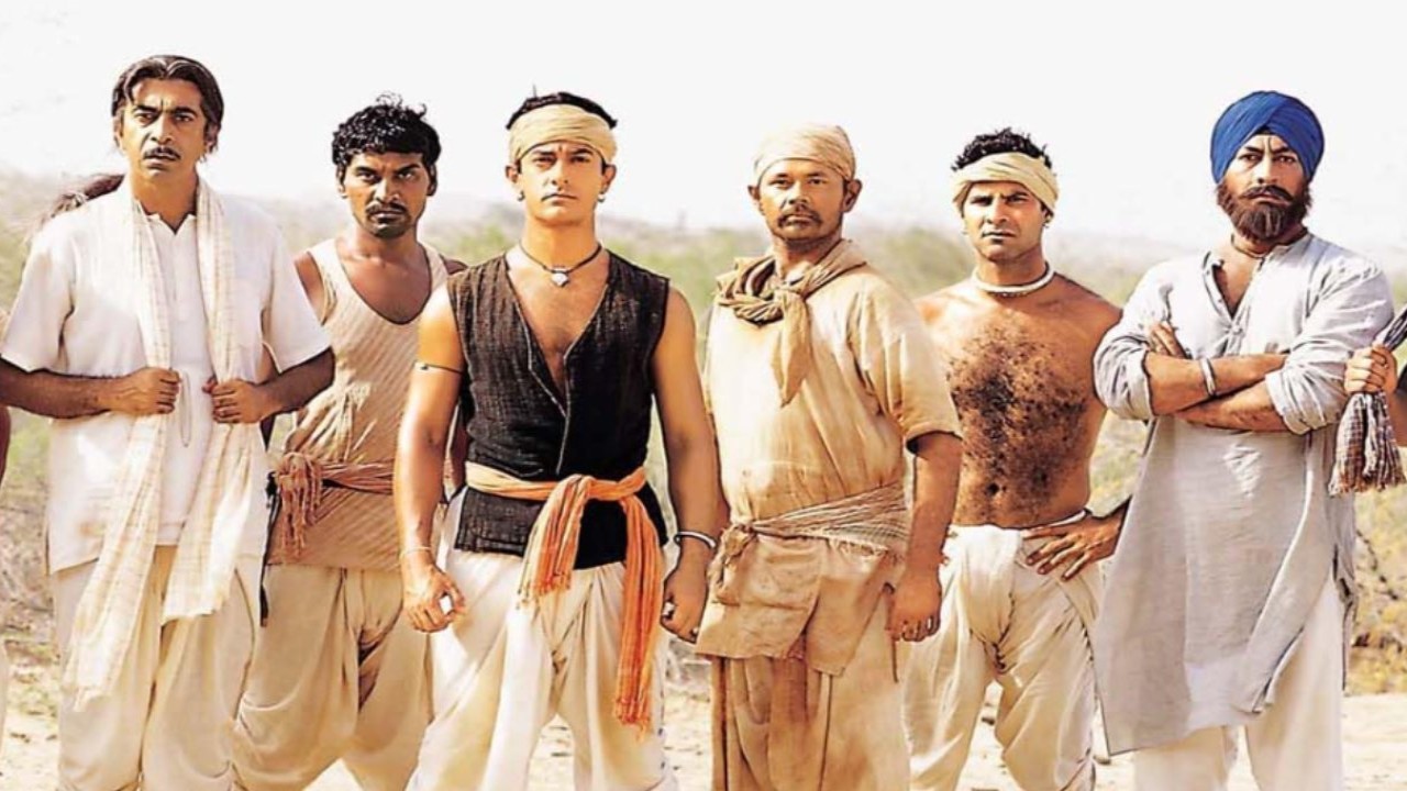 Aamir Khan and Yashpal Sharma in Lagaan 