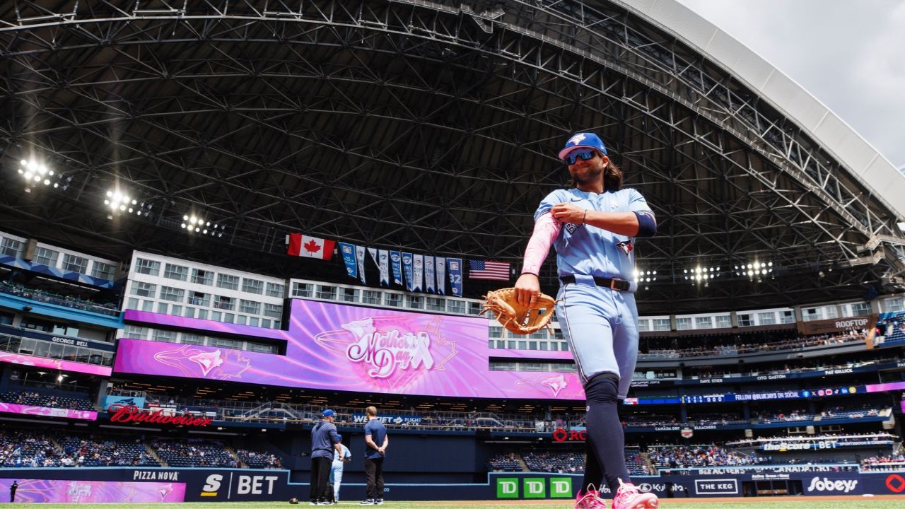 MLB players celebrating Mother's Day wearing Pink [Credit-Twitter@MLB] 