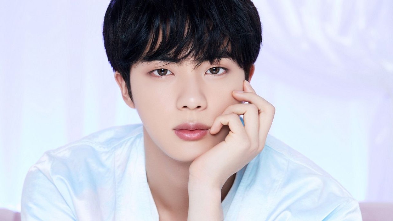 Jin, (Image Credits- BIGHIT MUSIC)