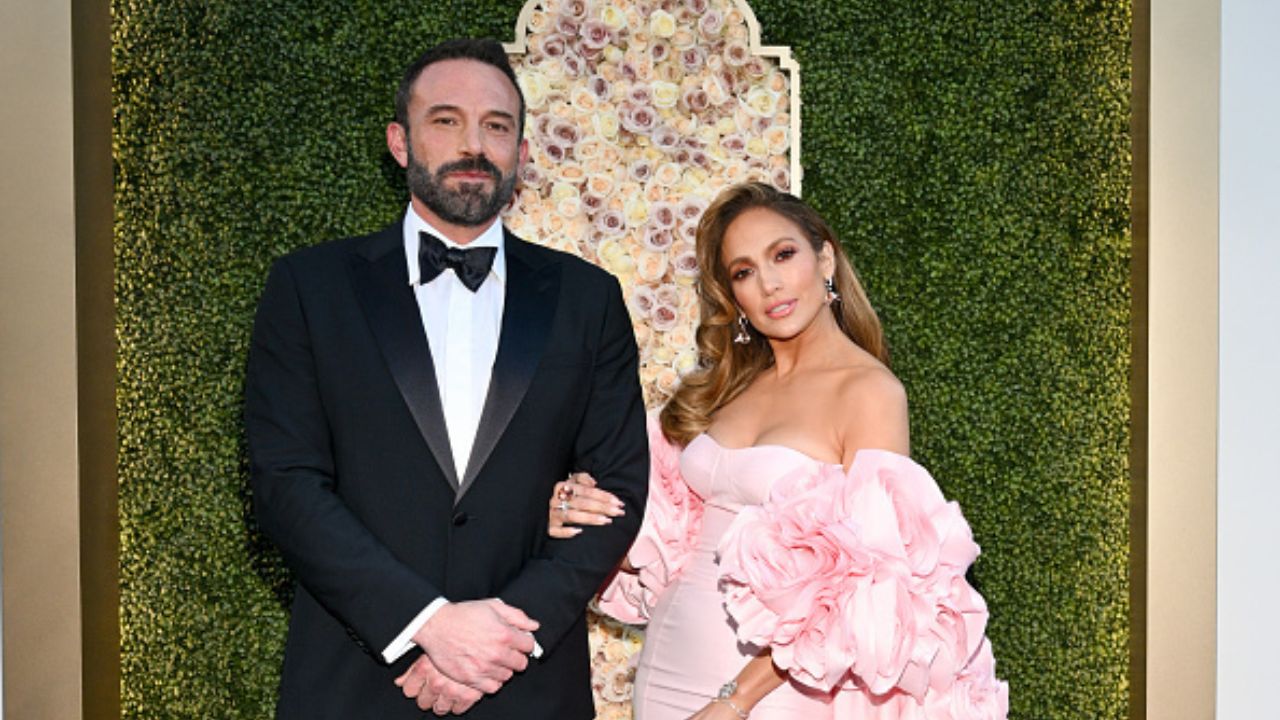 Jennifer Lopez and Ben Affleck (via Getty Images)